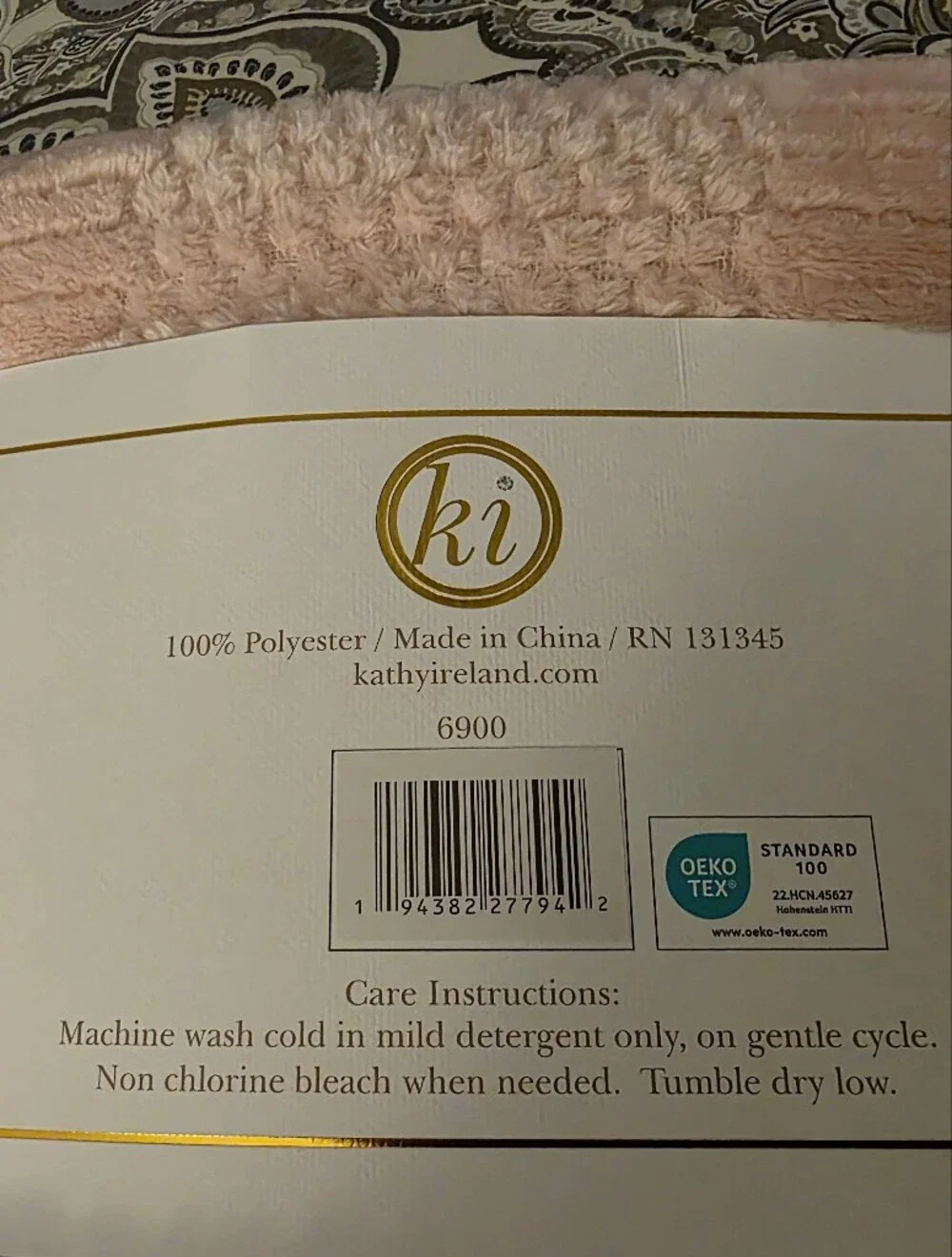 kathy ireland Plush Textured Throw Blanket - Blush